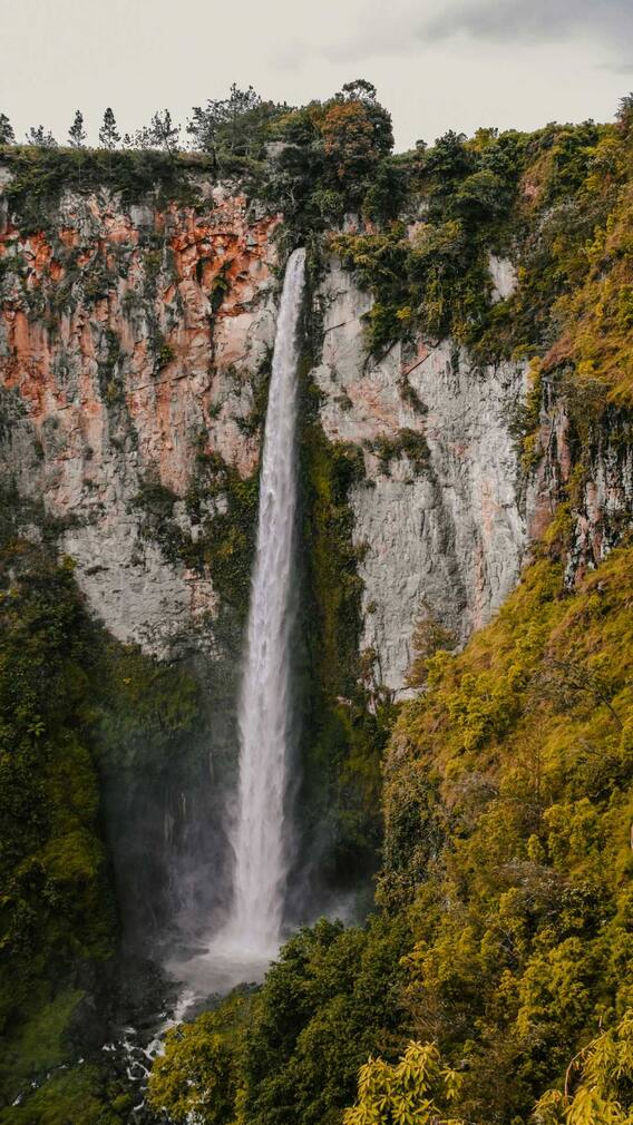 दुनिया में मीठे पानी का सबसे बड़ा झरना कौन-सा है