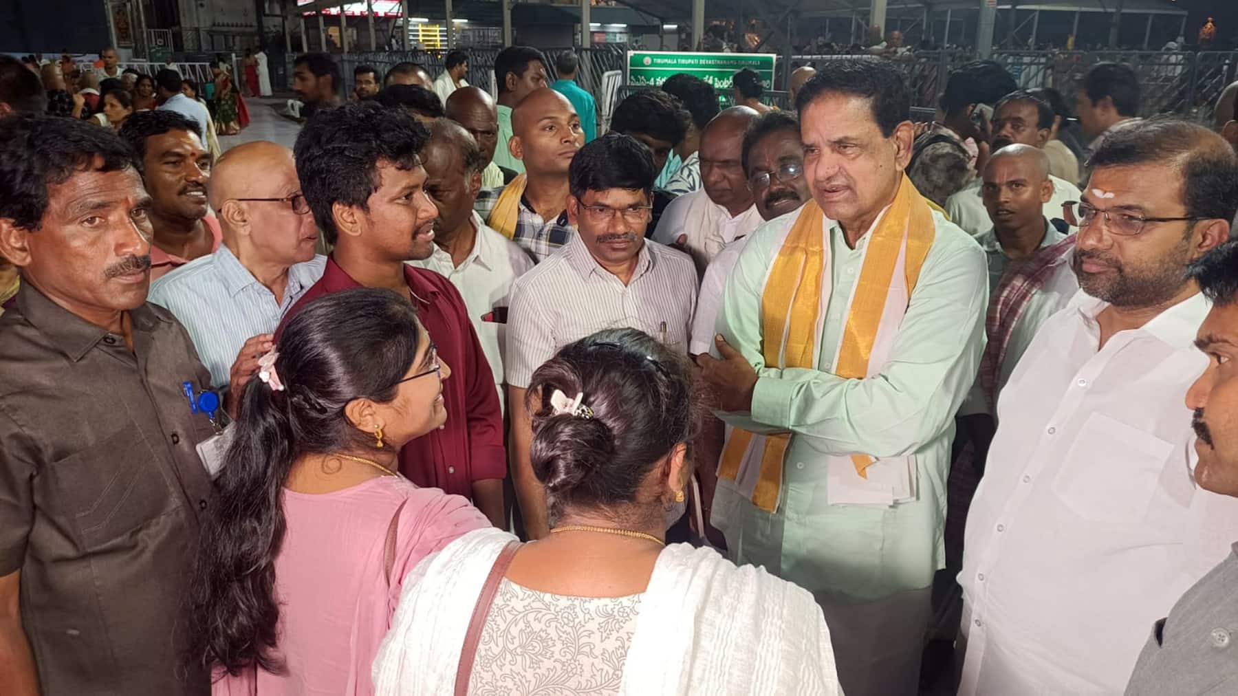 Tirumala: తిరుమలలో పార్కింగ్ వద్ద అగ్నిప్రమాదం ..భయంతో పరుగులు తీసిన భక్తులు!