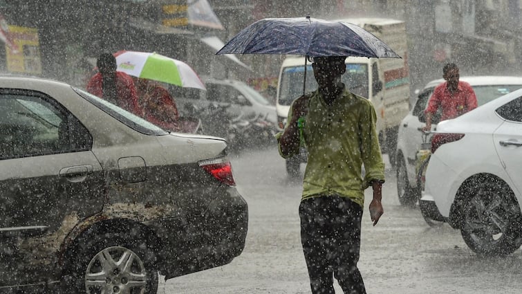 UP Weather Update IMD Alert for Thunderstorms rain From 18th March noida Agra Mausam Vibhag UP Weather: यूपी में बदला मौसम, 3 दिनों तक तेज आंधी-तूफान के साथ बारिश का अलर्ट