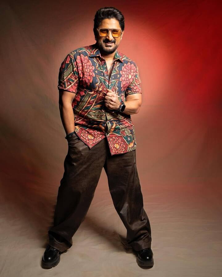 Arshad's father was a well -known Assistant Music Director of the film industry. Most of Arshad's childhood was spent in boarding school and his parents used to bring him home once in two years. Because of this, Arshad used to be very angry with his parents.