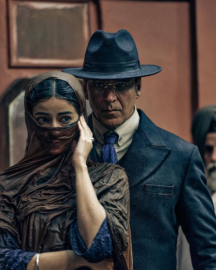 In one of the pictures, she’s seen standing alongside Akshay Kumar, and the post quickly went viral.