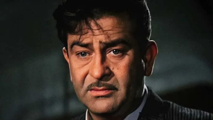 कहा जाता है कि इंद्र राज आनंद ये सदमा सहन नहीं कर पाए और इसके कुछ वक्त बाद ही उनकी हार्ट अटैक की वजह से उनकी मौत हो गई थी. बता दें कि इंद्र एक्टर टीनू आनंद के पिता थे.
