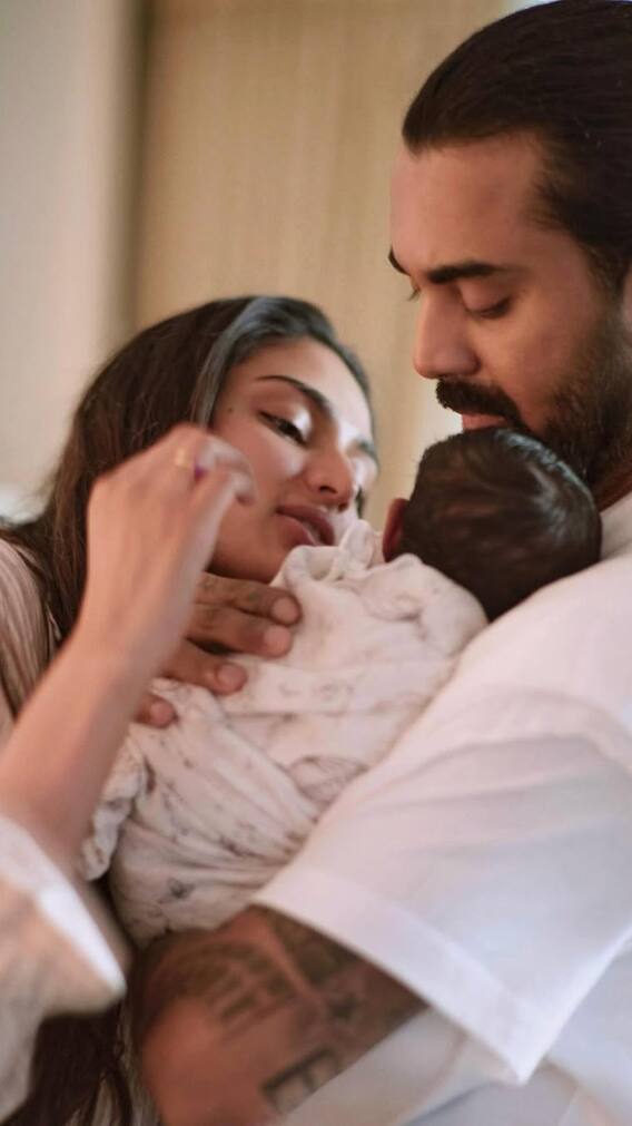 अथिया शेट्टी से पहले इन एक्ट्रेसेस ने रखा बेटी का धार्मिक नाम