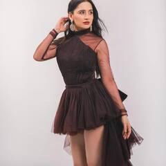 Sanjeeda Shaikh Photo: નવા ફોટોશૂટમાં સંજીદા શેખે ફ્લોન્ટ કર્યા ટોન્ડ લેગ્સ, તસવીરોએ લગાવી આગ