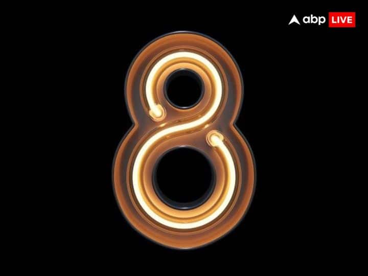 मूलांक 8 (यदि आपका जन्म 8, 17, 26 तारीख को हुआ है) मेहनत का फल मिलेगा, लेकिन धैर्य रखें. बिज़नेस में पुरानी डील फाइनल हो सकती है. पैसों के लेन-देन में सावधानी रखें. किसी वरिष्ठ या पिता समान व्यक्ति से सहयोग मिलेगा. अधिक काम के चलते थकान हो सकती है.