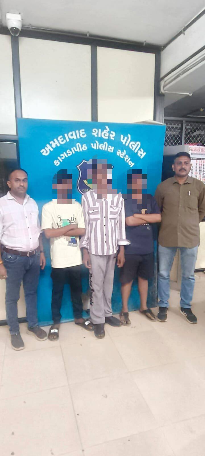 Ahmedabad: કાગડાપીઠ પોલીસે ગુમ થયેલા ત્રણ સગીરોનું પરિવાર સાથે કરાવ્યું મિલન