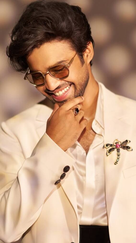 बाबिल खान ने समुंदर में फेंक दिया था अपना फोन, जानें क्या थी वजह