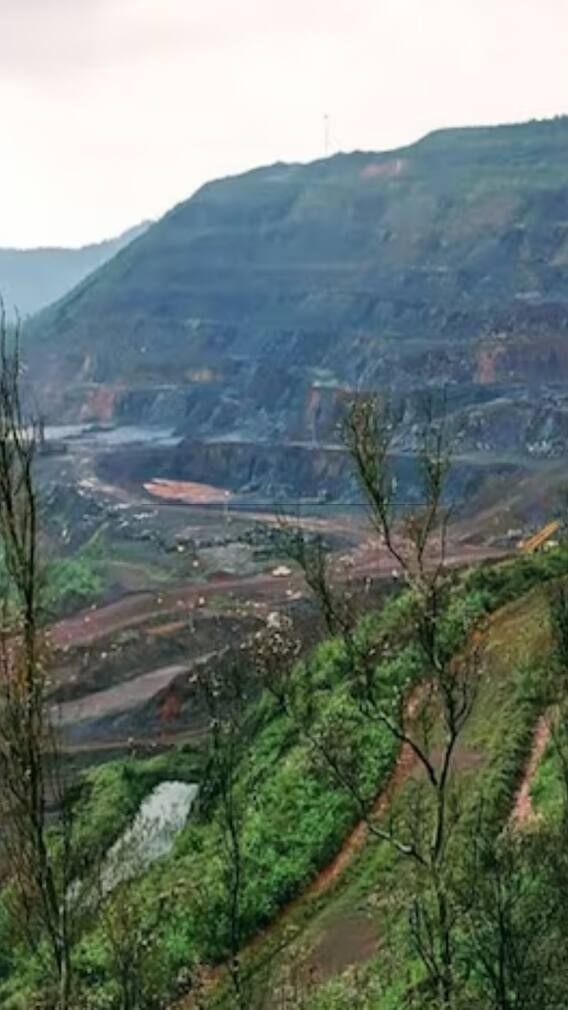 छत्तीसगढ़ के बैलाडीला में 14 पहाड़ियों से निकलता है लौह अयस्क