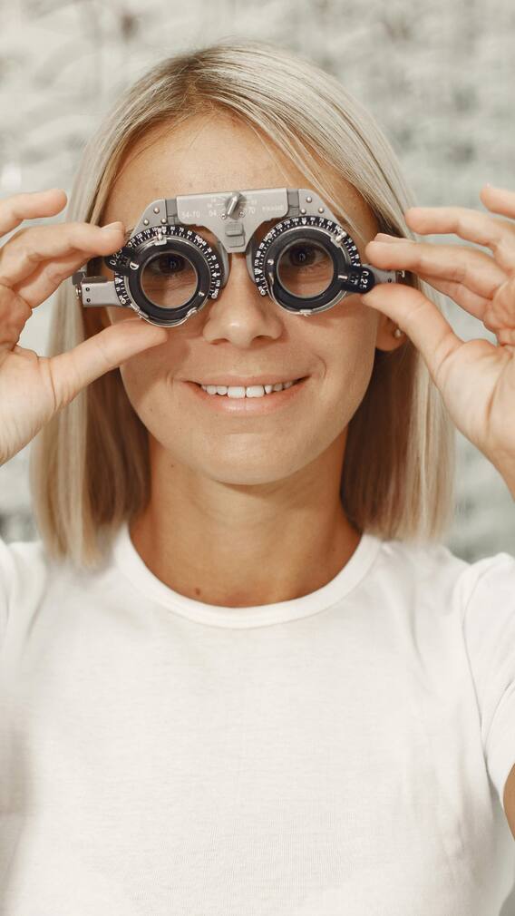 চোখের স্বাস্থ্য রক্ষার ৮টি সহজ উপায়