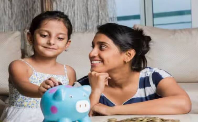 lic best scheme for girls invest in kanyadan policy with daily saving of 121 rupee and get rs 27 lakh  LIC ની આ સ્કીમ દિકરીઓ માટે ખાસ, રોજ 121 રુપિયા બચાવો, લગ્ન સમયે મળશે 27 લાખ!