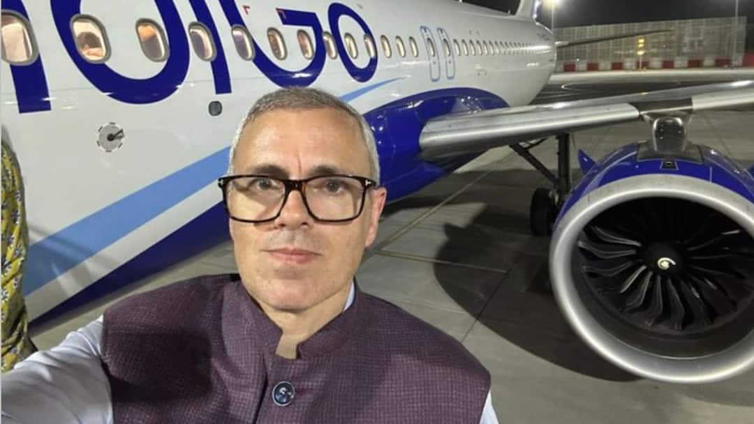 दिल्ली की जगह जयपुर पहुंची उमर अब्दुल्ला की फ्लाइट, भड़के J&K सीएम, बोले- 'रात के 1 बजे मैं...' cm omar abdullah angry on after delhi flight diverted to jaipur late night दिल्ली की जगह जयपुर पहुंची उमर अब्दुल्ला की फ्लाइट, भड़के J&K सीएम, बोले- 'रात के 1 बजे मैं...'