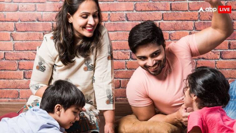 बड़े या छोटे बेटे पर लुटाते हैं खूब प्यार तो दूसरे बच्चे पर पड़ सकता है असर