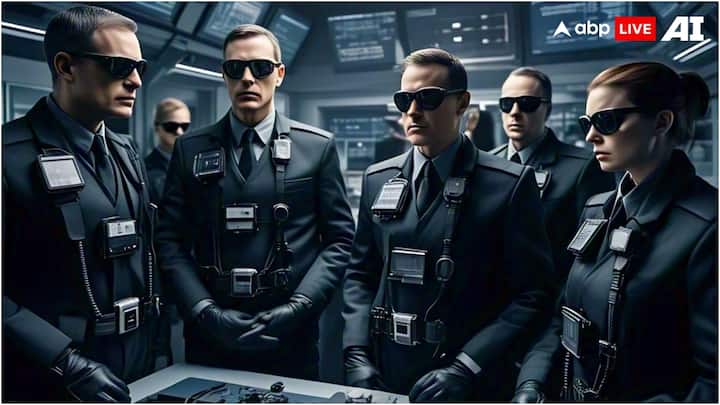 दुनिया की दूसरी सबसे खतरनाक सीक्रेट सर्विस एजेंसी में MI6 का नाम आता है. यह यूनाइटेड किंगडम की मिलिट्री इंटेलिजेंस सर्विस है, जो ब्रिटेन की राष्ट्रीय सुरक्षा के लिए काम करती है. कहते हैं कि हिटलर को हराने में इस एजेंसी का बड़ा रोल था.