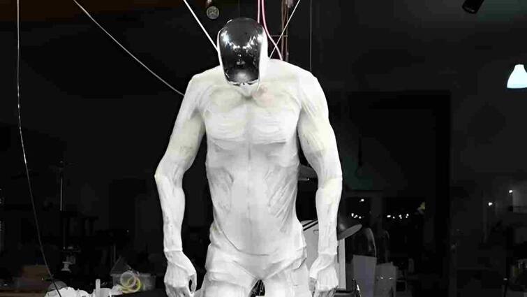 Human like robot protoclone by clone robotics youtube video went viral know how it works इसे देख रह जाएंगे दंग! इंसानी मसल्स वाला ये रोबोट हिलता-डुलता, कांपता और गुस्से में भींचता है मुट्ठियां, देखिए वायरल वीडियो