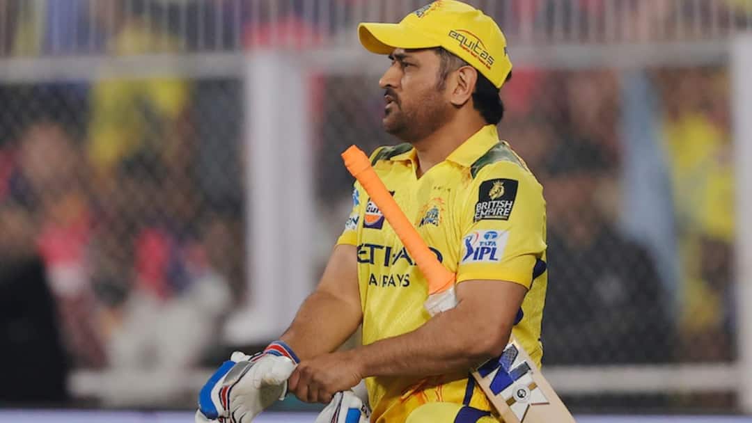ms dhoni ipl fifty wait continues in match against mumbai indians ms dhoni last fifty in ipl came 756 days ago mi vs csk ipl 2025 अब एमएस धोनी पहले जैसे नहीं रहे, 756 दिनों से लगातार हो रहे फेल; MI के खिलाफ मैच में भी फ्लॉप