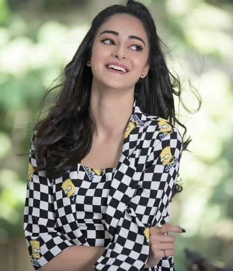 શું તમે પણ તમારા સ્લિમ ટ્રિમ દેખાવવા માંગો છો, તો એક મહિના સુધી અભિનેત્રી અનન્યા પાંડેના ડાયેટ અને ફિટનેસ પ્લાનને અનુસરો પછી જુઓ જાદુ