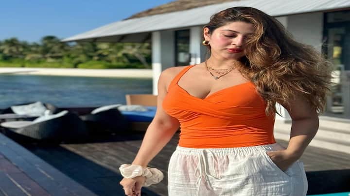 Sonarika Bhadoria Photo: ટીવી શો 'દેવોં કે દેવ મહાદેવ'માં માતા પાર્વતીની ભૂમિકા ભજવનાર અભિનેત્રી સોનારિકા ભદોરિયા રિયલ લાઈફમાં ખુબ જ ગ્લેમરસ છે.