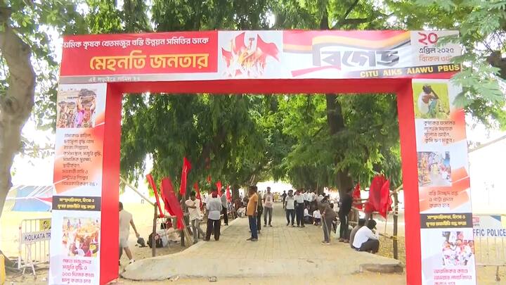 এবার ব্রিগেডের মূল মঞ্চটি দৈর্ঘে ৪৮ ফুট ও চওড়ায় ৩২ ফুট। ত্রি-স্তরীয় মূল মঞ্চের উচ্চতা ১০ ফুট। এখানেই বক্তব্য রাখবেন নেতা-নেত্রীরা।  ব্রিগেডের মাঠে ভিক্টোরিয়ার দিকে তৈরি করা হয়েছে মঞ্চ, মঞ্চের মুখ থাকছে দক্ষিণ দিকে।