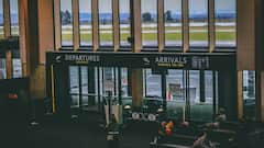 इस्तांबुल एयरपोर्ट में 500 रुपये का एक केला, एयरपोर्ट पर किस आधार पर तय होते हैं सामानों के दाम?