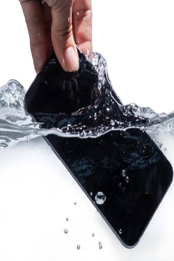 વૉટરપ્રૂક કે વૉટર રેસિસ્ટન્ટ, કયો છે તમારો ફોન ? જાણો