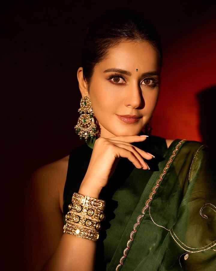 Talking about the workfront, Rashi Khanna was last seen in the film 'The Sabarmati Report'. Vikrant Massey was also seen with him in the film.