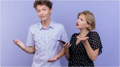 Signs He’s Not Into You : అబ్బాయిలు వద్దనుకుంటే అమ్మాయిలను ఇలా దూరం పెడతారట.. మూవ్ ఆన్ అవ్వాల్సిన టైమ్ ఇదే