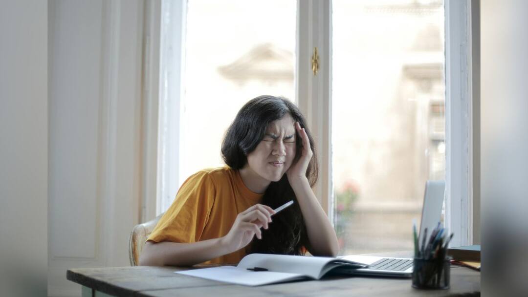 Is It A Migraine Or A Regular Headache How To Tell The Difference Is It A Migraine Or A Regular Headache? How To Tell The Difference