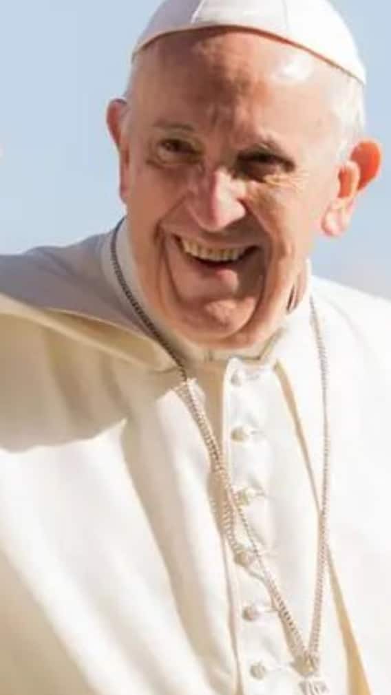 पोप फ्रांसिस के पास क्या-क्या पावर होती हैं?