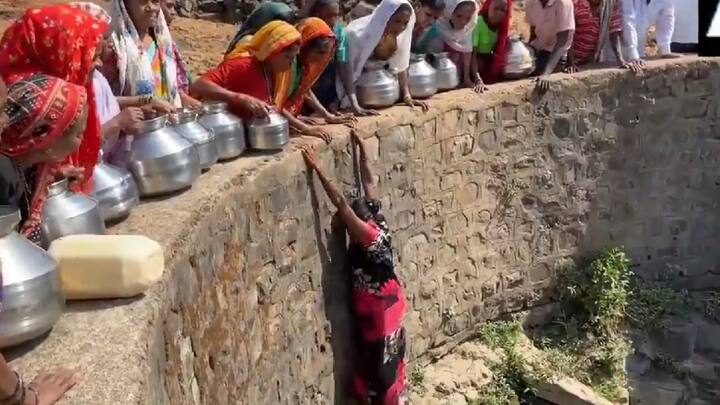 घरातली सगळी कामं सोडून पाण्यासाठी या महिलांची भरउन्हात वणवण होतेय, एवढी वणवण करुनही पाणी मिळेल याची कुठलीही खात्री नाही.