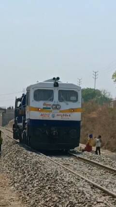 आनंदाची बातमी! बीड-वडवणी मार्गावर रेल्वे इंजिनाची यशस्वी चाचणी