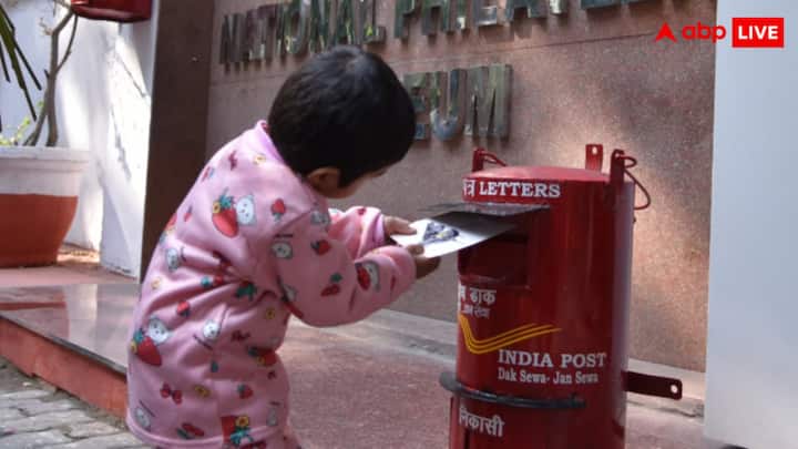 अब आपने जो राशि निवेश की है उस पर आपको 6.7 प्रतिशत की दर के साथ ब्याज मिलेगा. पांच सालों में आपका ब्याज लगभग 3 लाख 19 हजार 382 रुपये हो जाएगा.