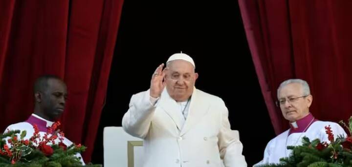 ਜੇਕਰ ਉਸਨੂੰ ਸੱਚਮੁੱਚ ਸੇਂਟ ਮੈਰੀਜ਼ ਬੇਸਿਲਿਕਾ ਵਿੱਚ ਦਫ਼ਨਾਇਆ ਜਾਂਦਾ ਹੈ, ਤਾਂ ਪੋਪ ਫਰਾਂਸਿਸ ਇੱਕ ਸਦੀ ਵਿੱਚ ਪਹਿਲੇ ਪੋਪ ਹੋਣਗੇ ਜਿਨ੍ਹਾਂ ਨੂੰ ਵੈਟੀਕਨ ਤੋਂ ਬਾਹਰ ਦਫ਼ਨਾਇਆ ਜਾਵੇਗਾ।