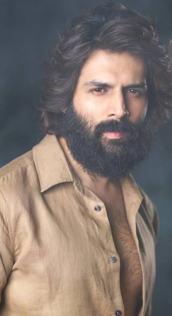 जब इस हसीना से मिलने के लिए बैरिकेड्स कूदे थे कार्तिक आर्यन