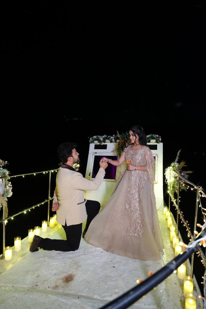 आदित्यचं  हृदयस्पर्शी प्रोपोजल पाहून पारू त्याचे प्रोपोसल स्वीकारेल का? गुरुजींचा इशारा खरा ठरेल का? आदित्य आणि पारूचे प्रेम येणाऱ्या वादळातून वाचू शकेल का?