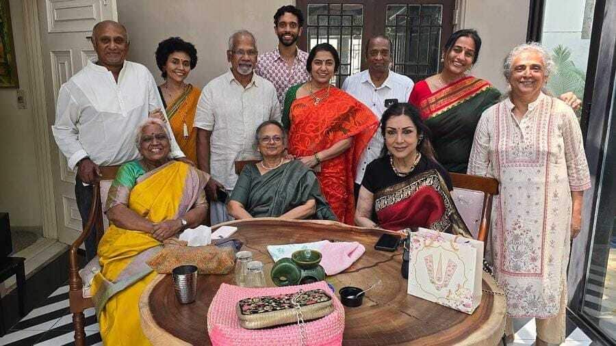 விவாகரத்தாகி 37 வருடமாகியும் கமல் குடும்பத்துடன் தொடரும் உறவு! வாணி கணபதியின் புகைப்படங்கள் வைரல்!