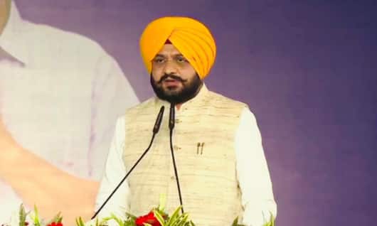 Cabinet Minister Tarunpreet Singh Sond Press Confrence in Chandigarh ਸਰਕਾਰੀ ਜ਼ਮੀਨ ਤੋਂ ਨਾਜਾਇਜ਼ ਕਬਜ਼ੇ ਹਟਾਏ ਜਾਣਗੇ, ਲੋੜ ਪਈ ਤਾਂ ਅਦਾਲਤ 'ਚ ਵੀ ਜਾਵਾਂਗੇ, ਮੰਤਰੀ ਤਰਣਪ੍ਰੀਤ ਸਿੰਘ ਸੋਧ ਦਾ ਵੱਡਾ ਬਿਆਨ