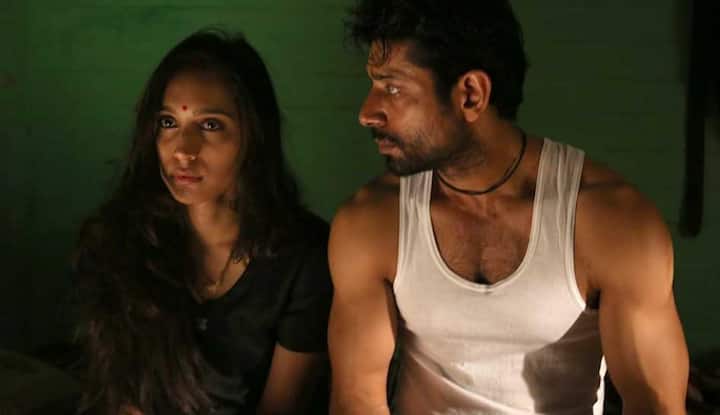 The story of a Dalit caste boy has been shown in the film Mukkabaz, who has to face caste discrimination in sports. Vineet Kumar Singh has played an important role in the film.