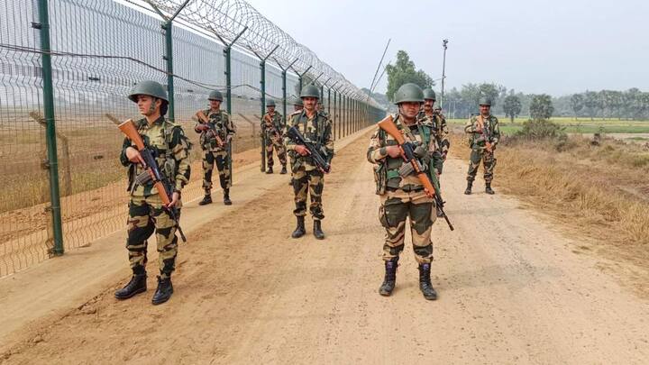 India Pakistan Border: भारत ने पाकिस्तान बॉर्डर पर कई घातक हथियार तैनात कर दिए हैं. इससे सेना को घुसपैठ और आतंकवाद पर लगाम लगाने में मदद मिलेगी.
