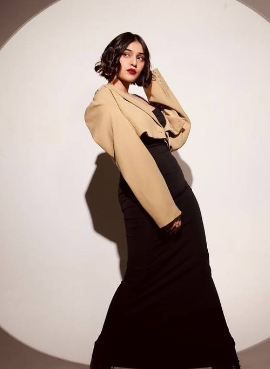 महविश चहल पर सोशल मीडिया पर खूब प्यार लुटा रही हैं. उन्होंने चहल के साथ फोटो भी शेयर की थी. साथ ही में चहल की तारीफ करते हुए उन्हें ‘टैलेंटेड मैन’ भी बोला था.