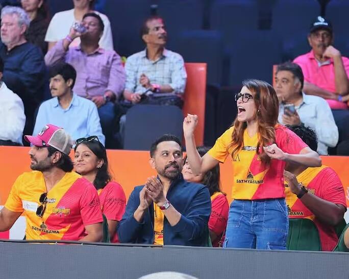 જોકે, બંનેએ કેમેરા સામે એક સાથે પોઝ આપ્યો ન હતો. આમ છતાં, બંનેના ફોટા અને વીડિયો સોશિયલ મીડિયા પર વાયરલ થઈ રહ્યા છે.