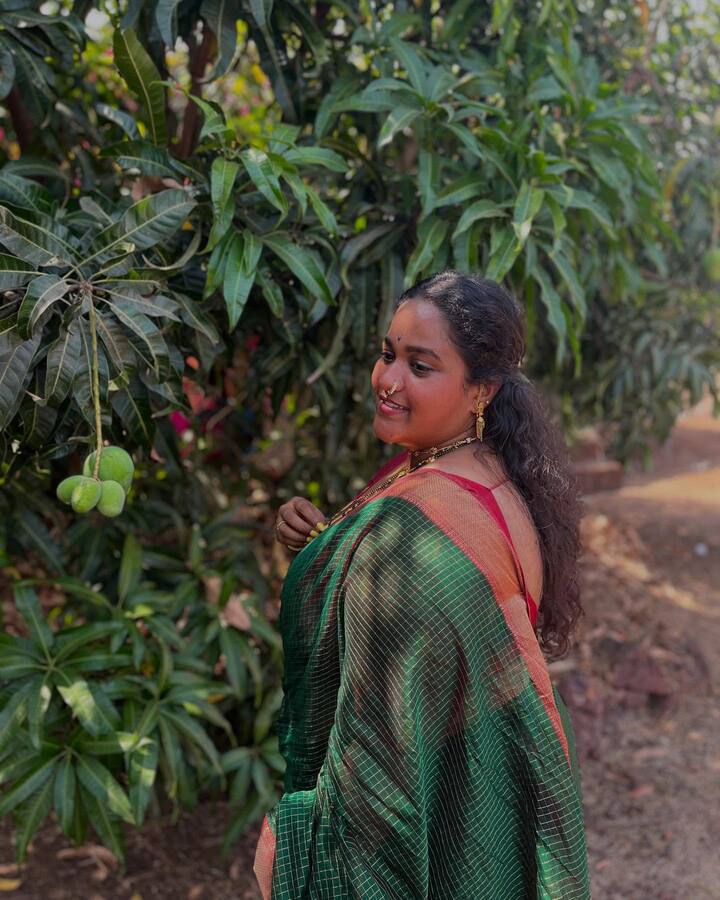 वनिता खरातने बॉडी पॉझिटिव्हिटीचा संदेश देण्यासाठी एक बोल्ड फोटोशूट केला होता, ज्यामध्ये तिने पतंगासह न्यूड फोटोशूट करून समाजातील सौंदर्याच्या पारंपरिक मापदंडांना आव्हान दिले होते.