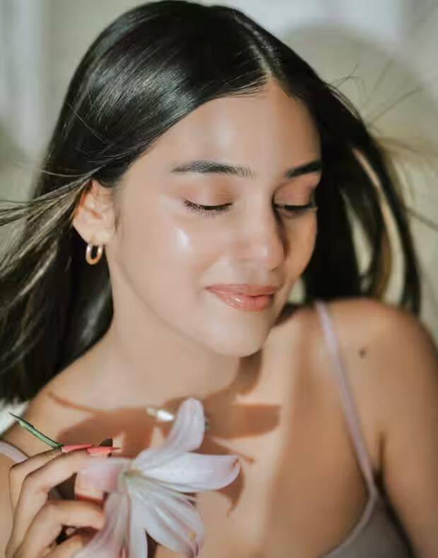 आता महावशचा एक नवीन व्हिडीओ सोशल मीडियावर व्हायरल होत आहे. ज्यामध्ये ती चहलचे नाव न घेता म्हणतेय की, एक माणूस आहे जो मला मेसेज करतो आणि म्याऊ... म्याऊ...तु मला खूप आवडतेस...असं म्हणतो. चहल आणि महावश यांच्यातील हेच पहिले संभाषण होते, असंही नेटकऱ्यांचं म्हणणं आहे.