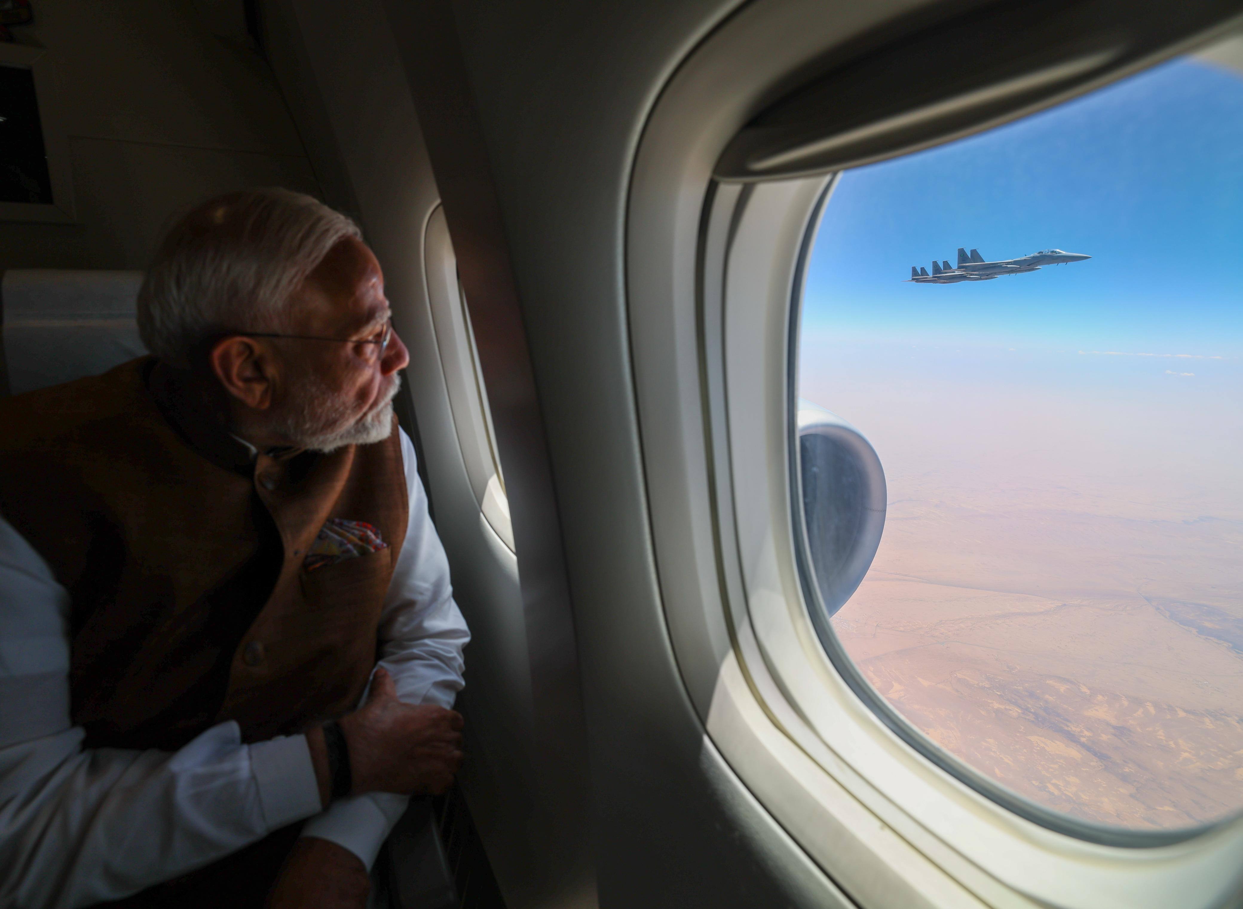 PM Modi Saudi Arab Visit: સાઉદી અરબ પહોંચ્યા પીએમ મોદી, જેદ્દાહમાં થયુ ભવ્ય સ્વાગત, રૉયલ સાઉદી એરફૉર્સના F-15 ફાઇટર જેટ્સે કર્યું એસ્કૉર્ટ