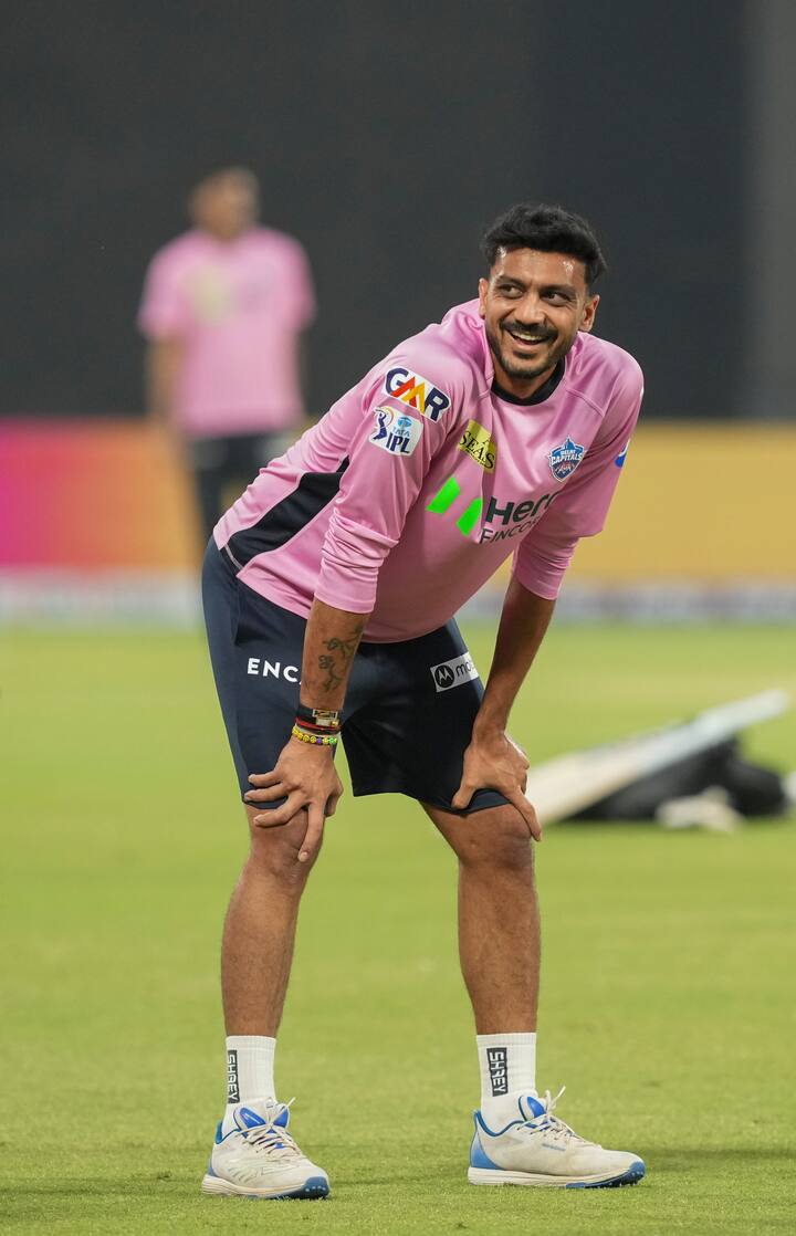 अक्षर पटेल की अंग्रेजी भी ज्यादा बेहतर नहीं है. आईपीएल 2025 में भी वे ज्यादातर हिंदी में ही बात करते नजर आ रहे हैं.