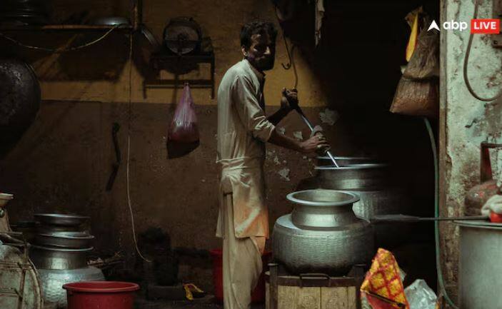 ਪਾਕਿਸਤਾਨ ਵਿੱਚ ਨਿਹਾਰੀ, ਬਿਰਯਾਨੀ, ਦਾਲ ਮਖਨੀ ਅਤੇ ਪਾਲਕ ਪਨੀਰ ਵੀ ਲੋਕਾਂ ਵਿੱਚ ਬਹੁਤ ਮਸ਼ਹੂਰ ਹਨ।