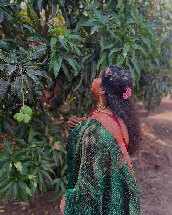 वनिताने तिच्या अभिनय क्षेत्रतील कारकिर्दीची सुरुवात 2013 साली केली. तिला खरी ओळख मिळाली ती 'महाराष्ट्राची हास्यजत्रा' या झी मराठीवरील विनोदी कार्यक्रमातून. या शोमध्ये तिच्या बिनधास्त आणि विनोदी अभिनयामुळे तिने प्रेक्षकांच्या मनात एक वेगळं स्थान निर्माण केलं.