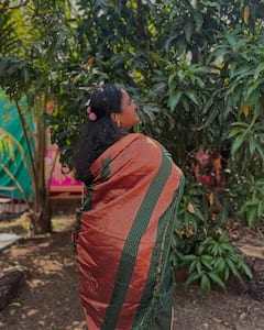 वनिता खरात आंब्याच्या वनात, साडीमध्ये मराठमोळा लकू; शेअर केले खास फोटो