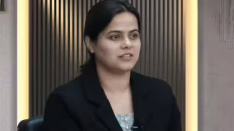 UPSC Topper Struggle News who is shakti dubey score rank 1 in upsc civil services results 2024 topper કોણ છે UPSC પરીક્ષા ટૉપ કરનારી શક્તિ દુબે ? કઇ રીતે કર્યો આ કમાલ, જાણો અહીં