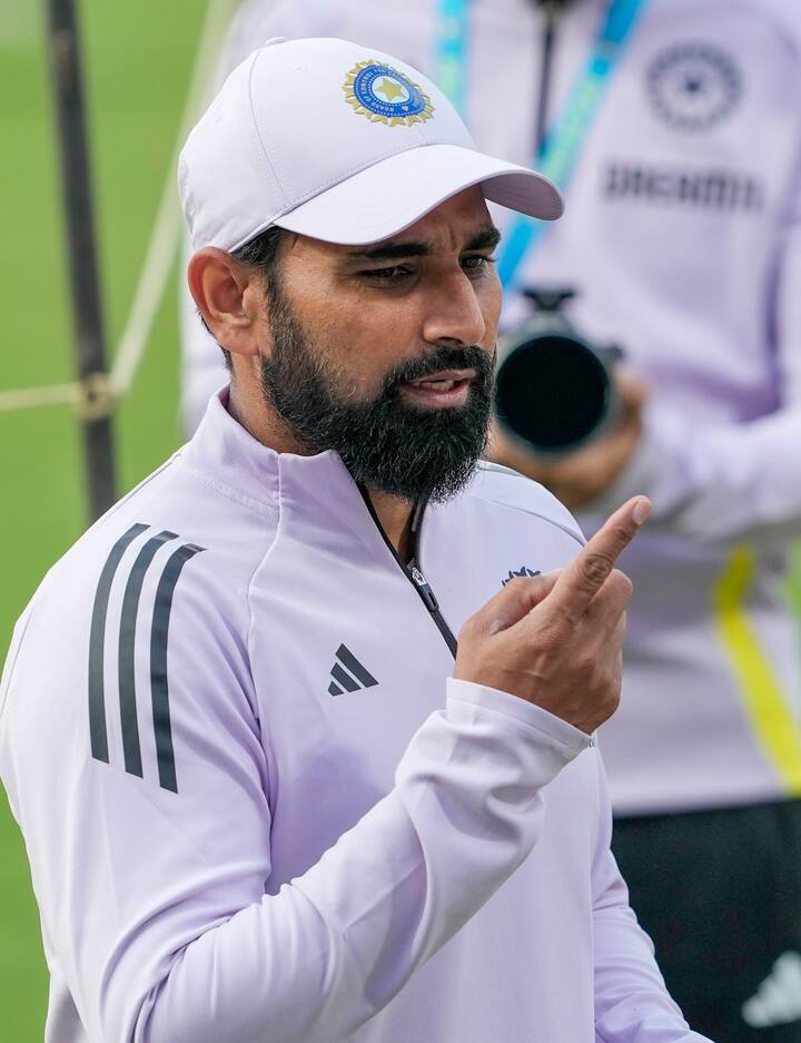 मोहम्मद शमी भारतीय क्रिकेट टीम के तेज गेंदबाज हैं. शमी को जब भी बेहतर प्रदर्शन के लिए प्लेयर ऑफ द मैच मिलता है, तब अवॉर्ड लेने के दौरान शमी हिंदी में बात करते नजर आते हैं.