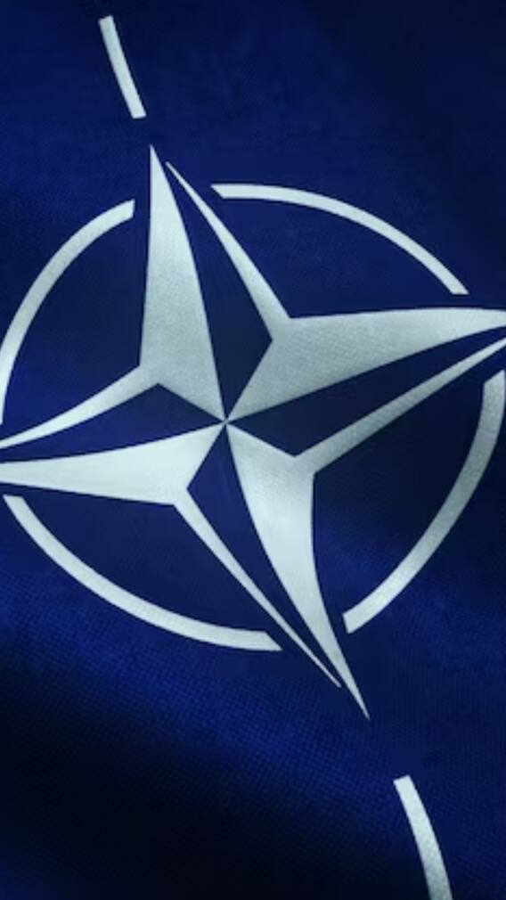 किससे लड़ने के लिए बनाया गया था NATO?